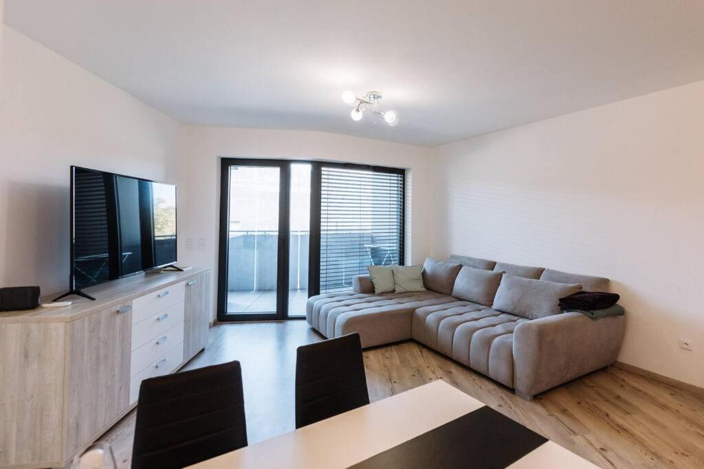 Miracle Apartment Bratislava Bagian luar foto